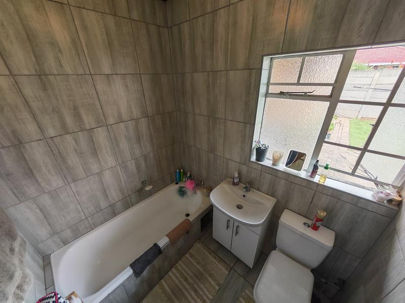 4 Bedroom Property for Sale in Vaalpark Free State